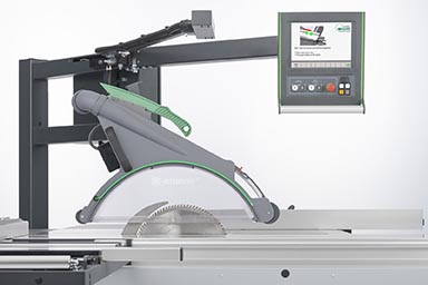 Illustrating Altendorf's HAND GUARD system in operation.