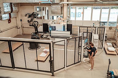 Robotic cell for fully autonomous machining of workpieces. Copyright: HOMAG
