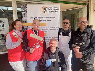 Travis Perkins assisted in the rejuvination of Park Square precinct in Northampton. Here: volunteers ready to get to work.